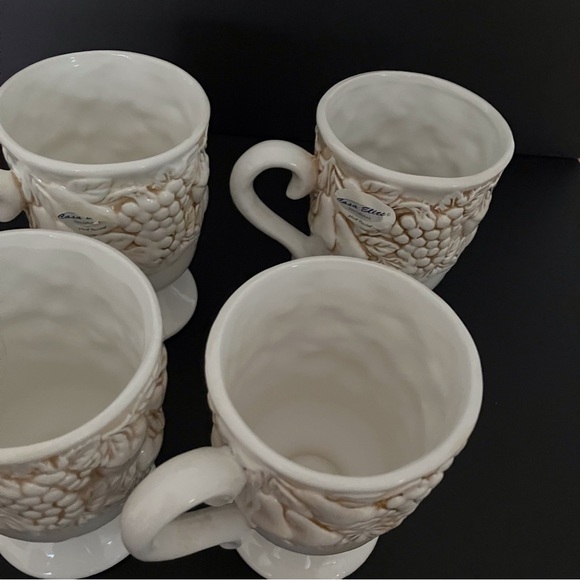 Lot of 4 embossed fruits handpainted coffee mugs New - Picture 4 of 4